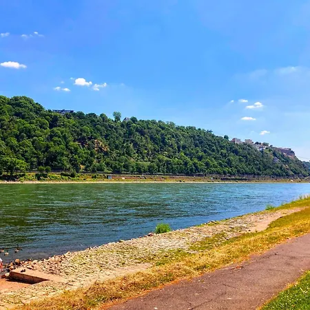 Gemuetliche Rheinblick Residenz Daire *